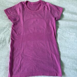 Lululemon swiftly tech short sleeve size 8